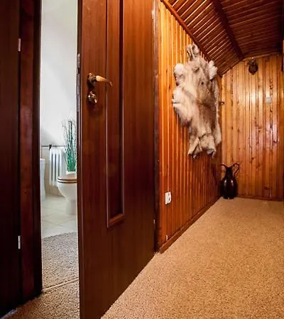 薇拉兹特斯特罗你施瓦塔旅馆 3*