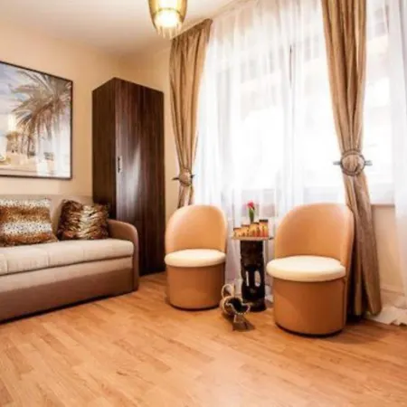 Cztery Strony Swiata Oda ve Kahvaltı 3*